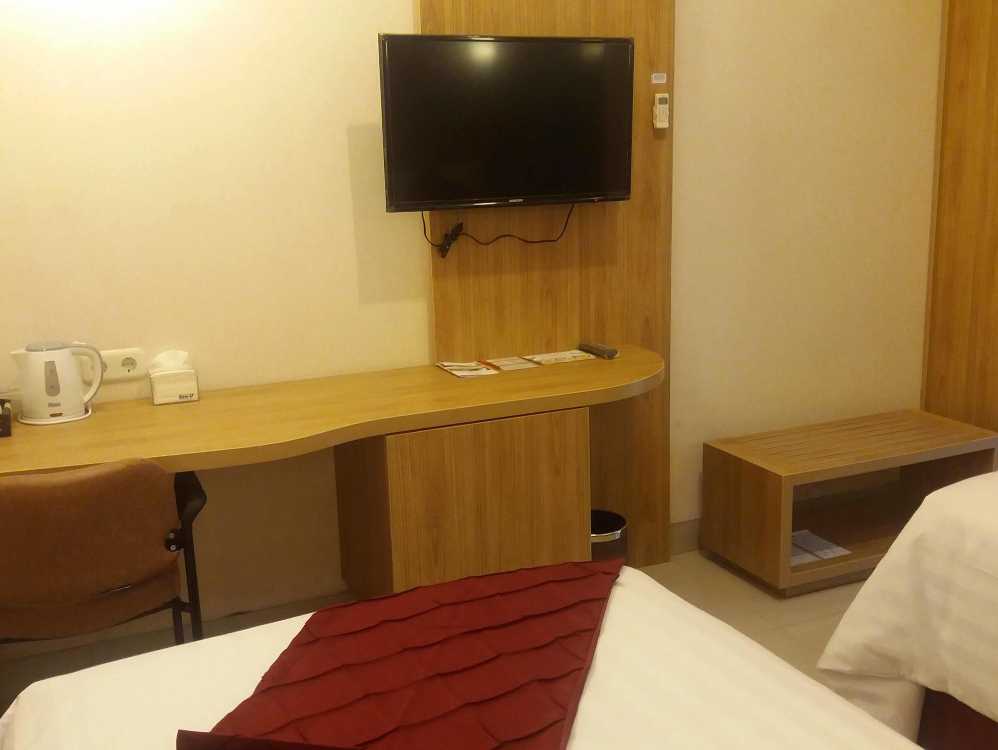 Reddoorz Syariah Near Terminal 1 Juanda Airport Hotel Brebek Exterior photo